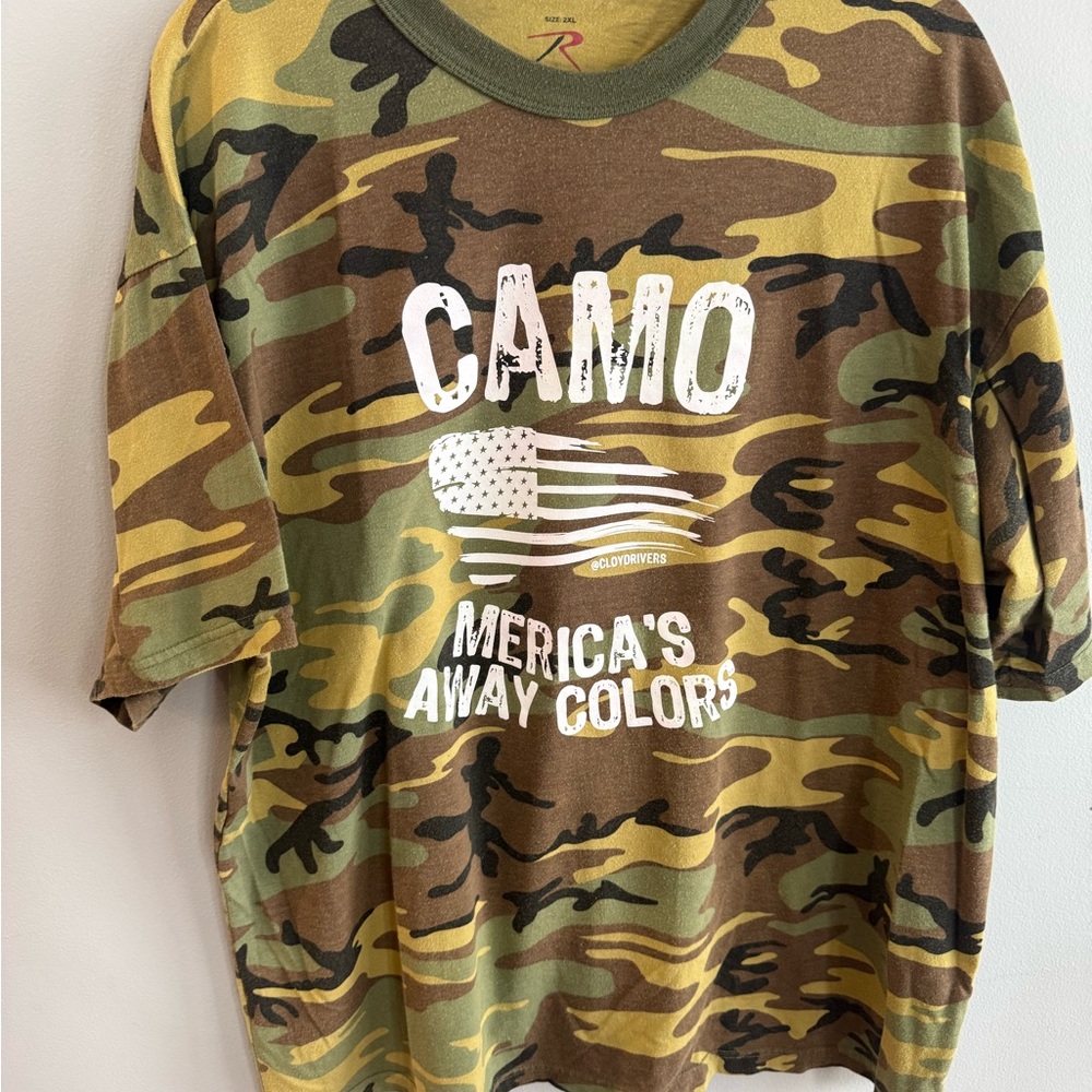 Camo Graphic T-Shirt